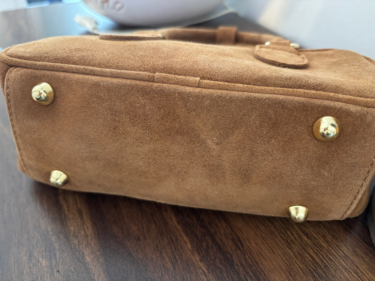Borsa Bauletto in Vera Pelle Scamosciata | Eleganza Artigianale e Stile Senza Tempo