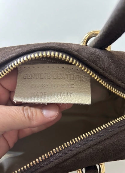 Borsa Bauletto in Vera Pelle Scamosciata – Testa di Moro