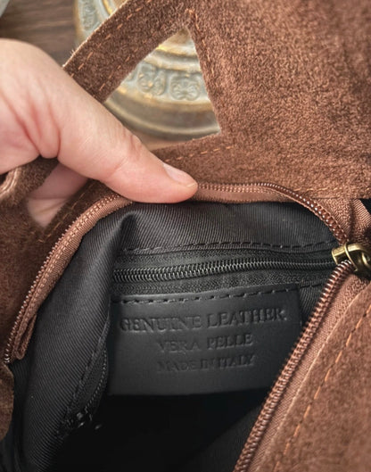 Borsa a mano e tracolla con frange in vera pelle scamosciata marrone