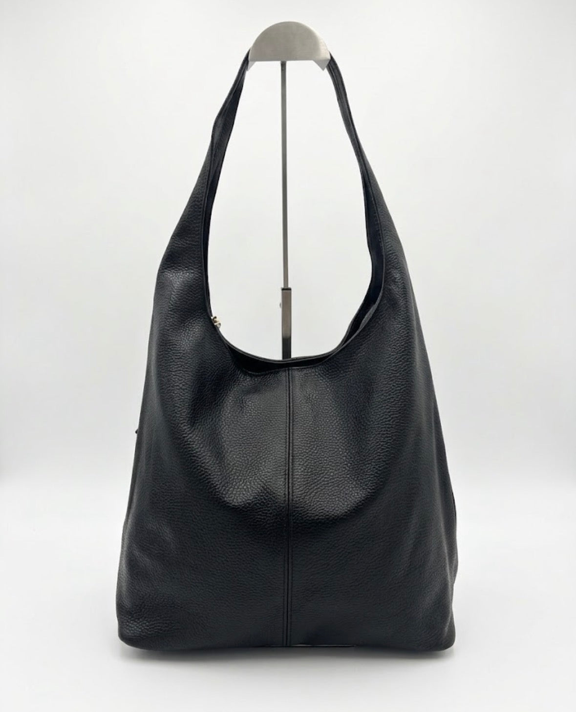 Borsa Hobo in Vera Pelle Martellata nera con Pochette Coordinata – Collezione Autunno/Inverno