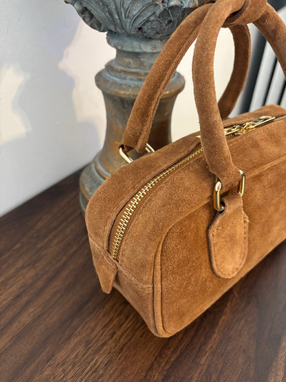 Borsa Bauletto in Vera Pelle Scamosciata | Eleganza Artigianale e Stile Senza Tempo