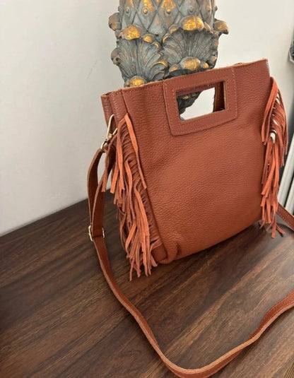 Borsa a mano e tracolla in pelle cuoio con frange - Stile Boho Chic