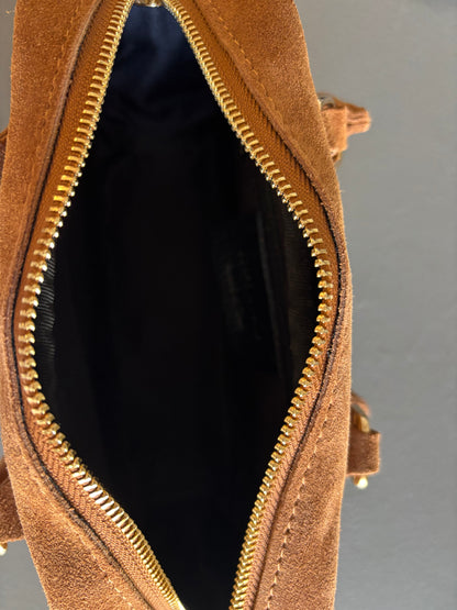 Borsa Bauletto in Vera Pelle Scamosciata | Eleganza Artigianale e Stile Senza Tempo