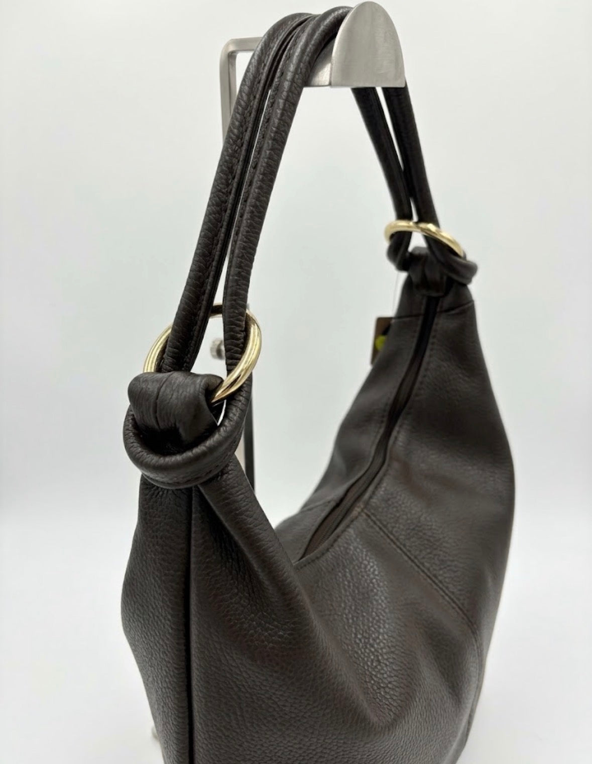 Borsa Hobo in Vera Pelle marrone testa moro  – Eleganza Sensuale e Praticità Quotidiana