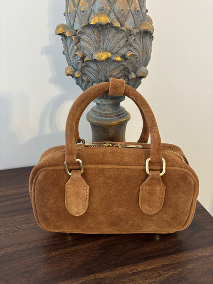 Borsa Bauletto in Vera Pelle Scamosciata | Eleganza Artigianale e Stile Senza Tempo