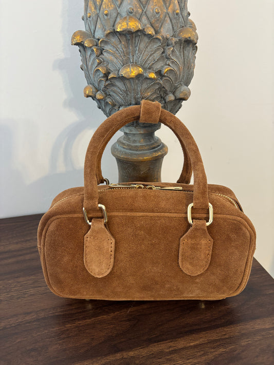 Borsa Bauletto in Vera Pelle Scamosciata | Eleganza Artigianale e Stile Senza Tempo