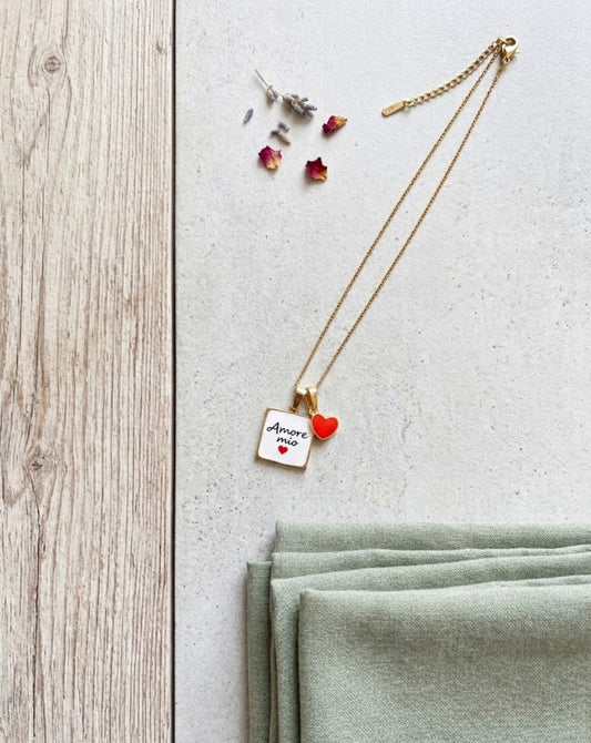 Collana oro con ciondolo cuore e scritta "Amore mio"